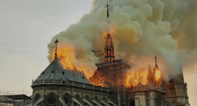 Kino – Notre-Dame v plamenech